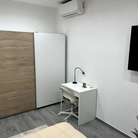 Domus Acquedotti Homestay