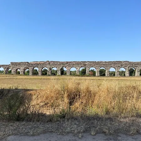 Domus Acquedotti *